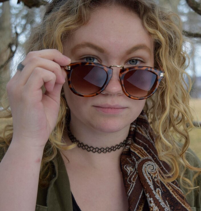 Discover Luxury: Oliver Peoples Sunglasses in Scarsdale!